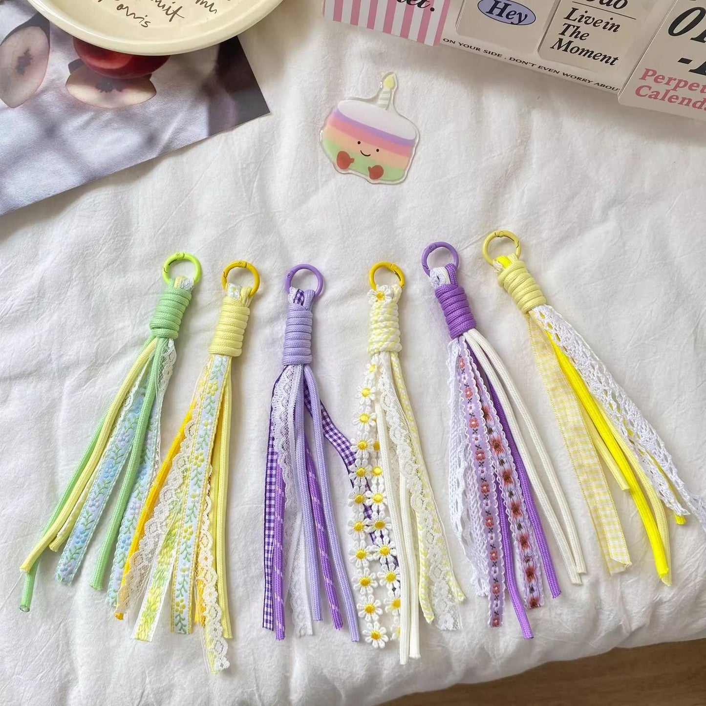 A-42  Phone strap DIY lace trim Miu-style dopamine aesthetic bag charm handwoven fashion accessory