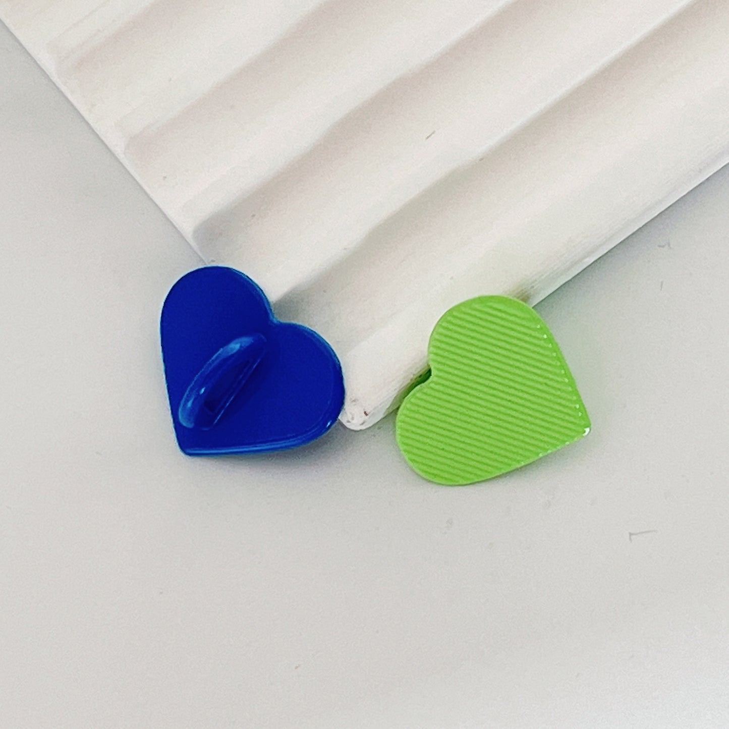 A-32  Colorful Metallic Finish Smooth Heart Snaps - Candy Tone DIY Embellishments for Bags, Cups & Handmade Tassels