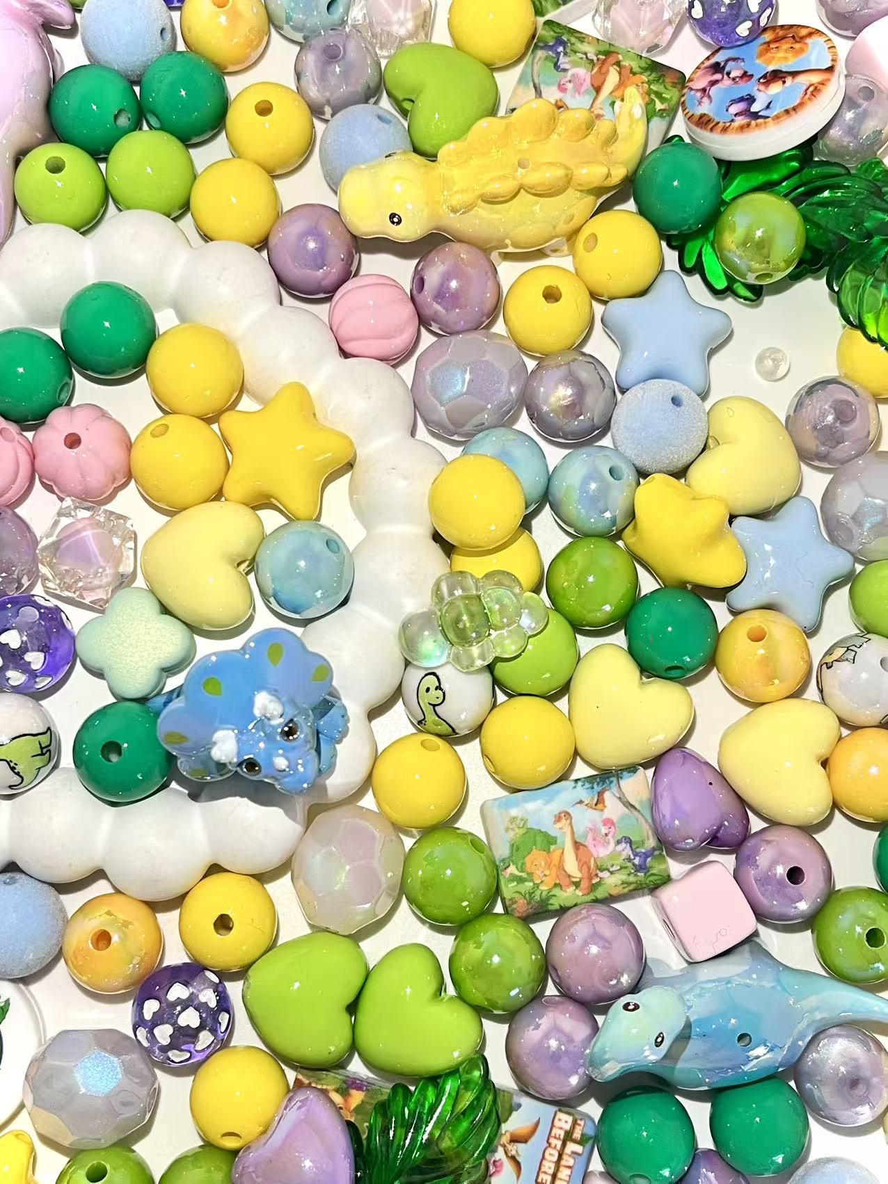 C-52 Mixed beads for mobile phone chain making, keychain, backpack chain