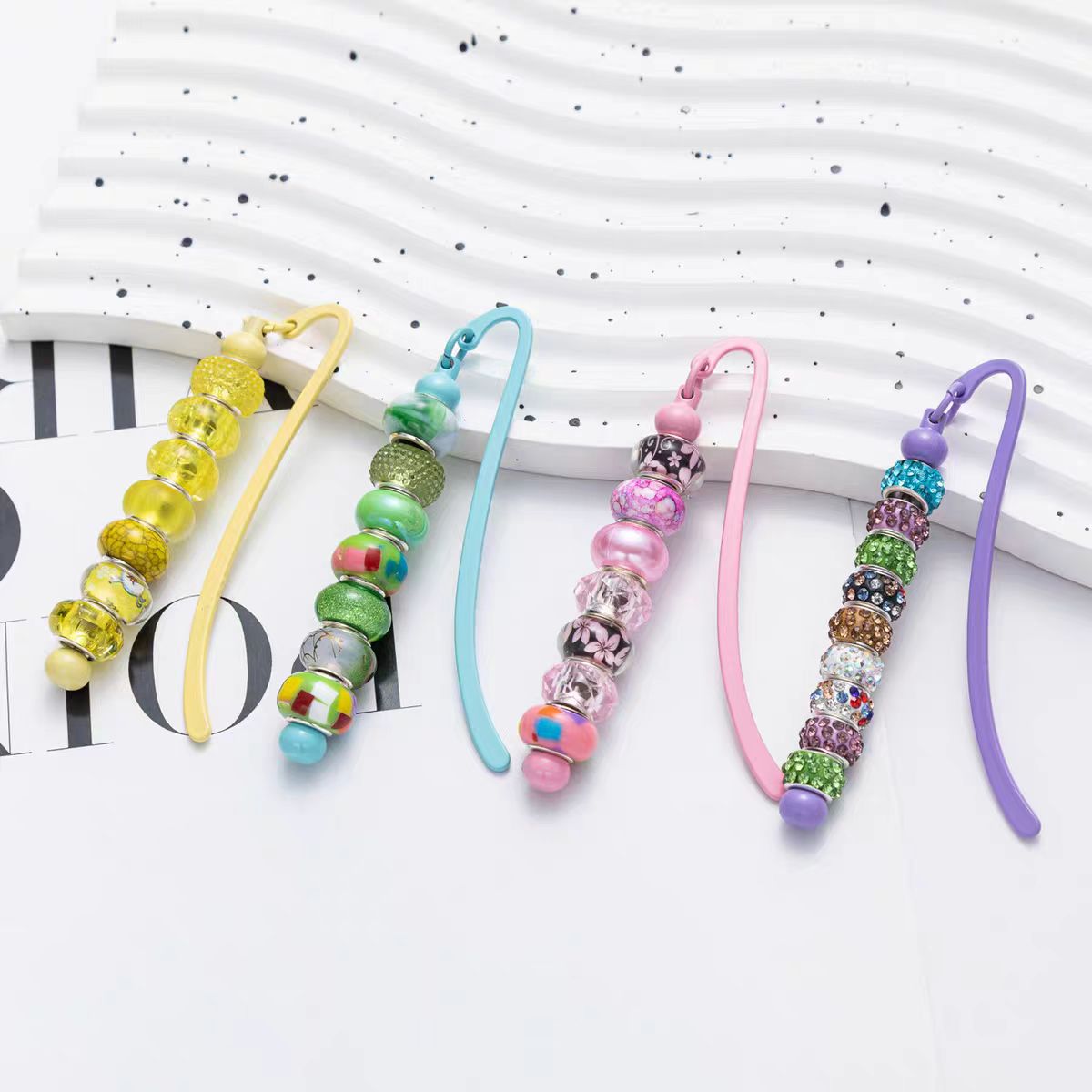 A-36  Bulk Wholesale Creative Metal Beaded Bookmarks, New DIY Cute Book Clips with Pendants for Kids and Students' Stationery