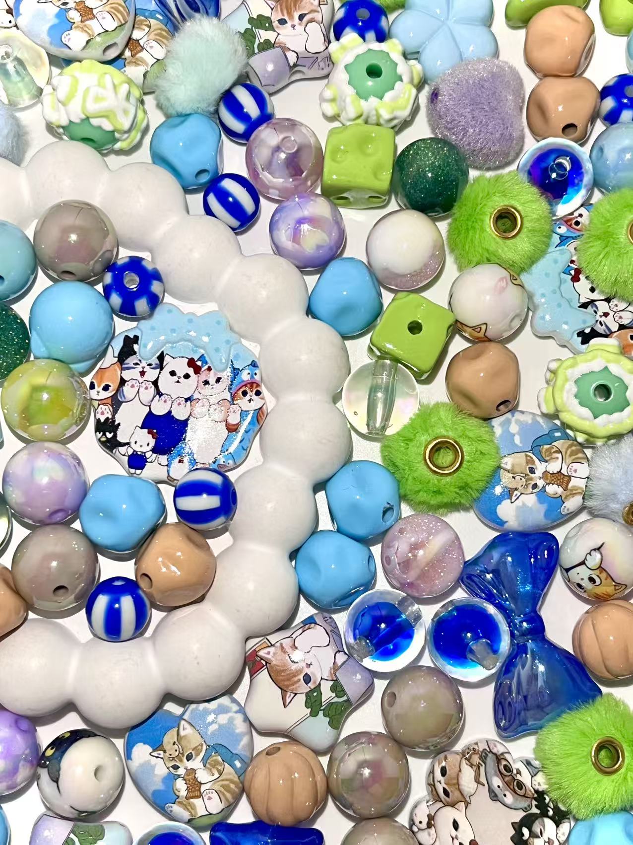 C-23  Mixed beads for mobile phone chain making, keychain, backpack chain
