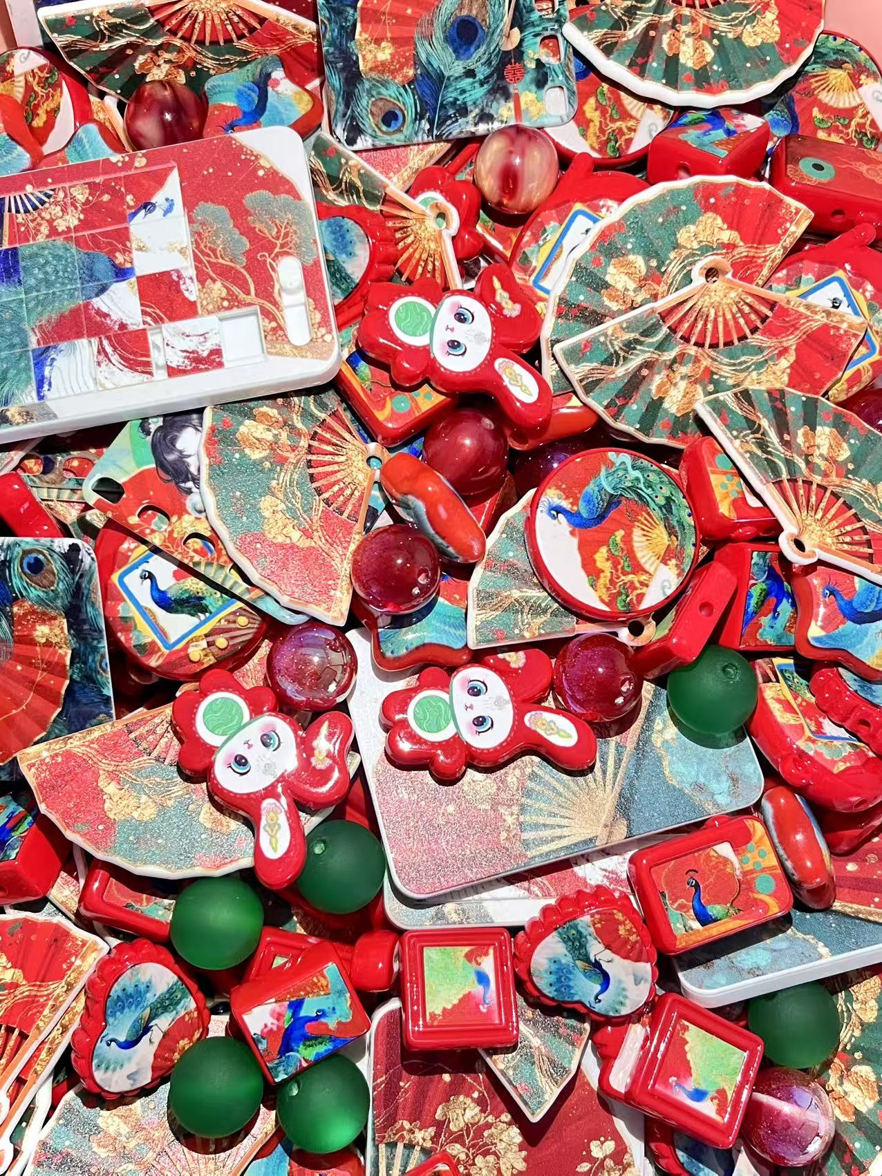 C-30 Mixed beads for mobile phone chain making, keychain, backpack chain