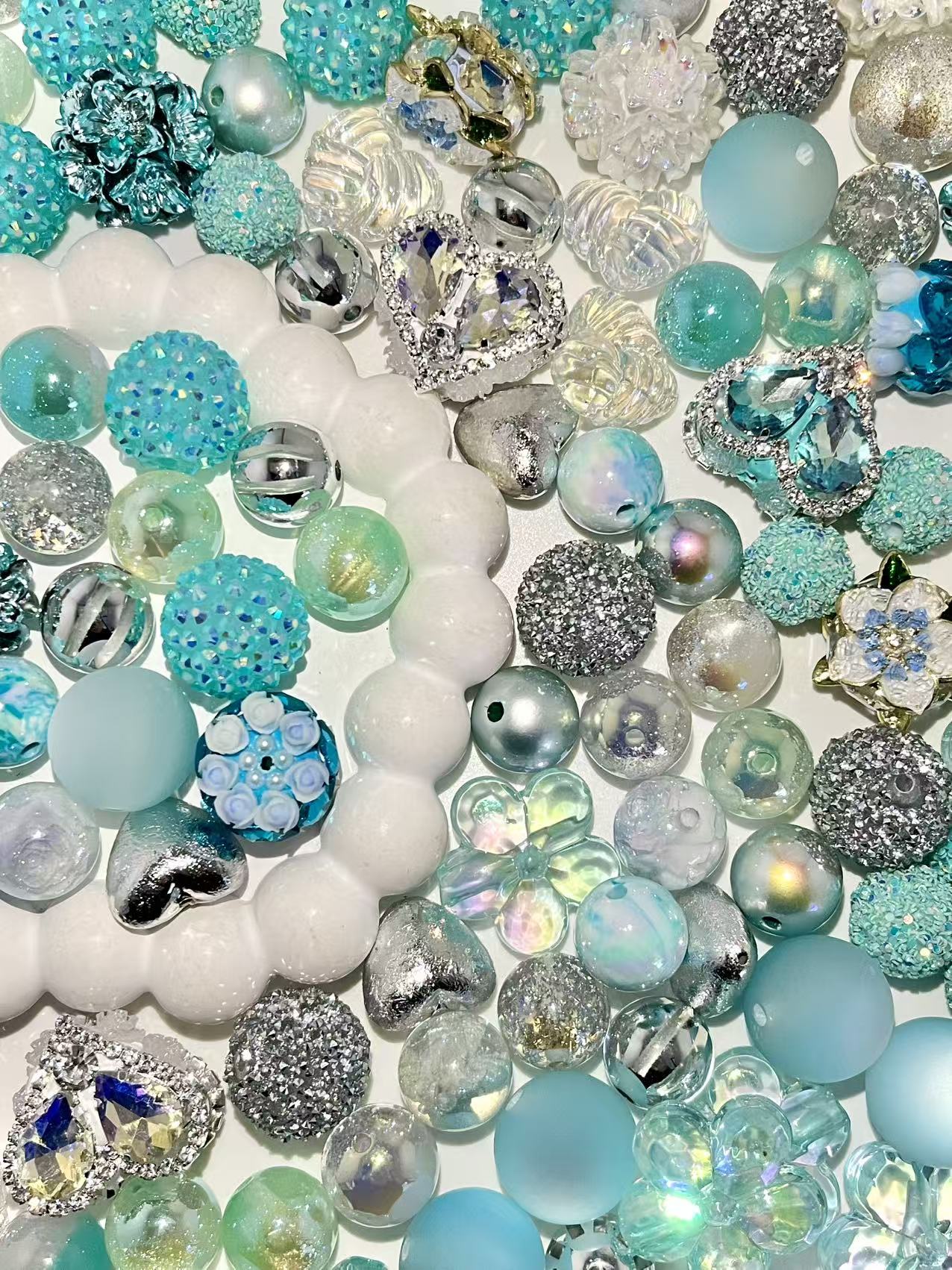C-44 Mixed beads for mobile phone chain making, keychain, backpack chain